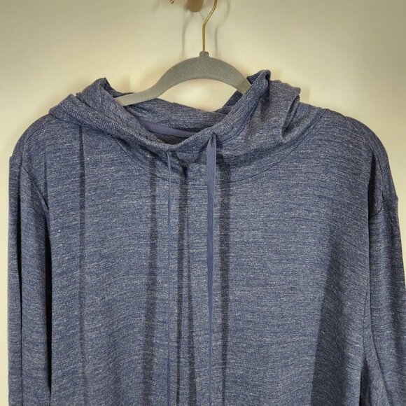 Ama zon Essentials Women's Studio Terry Long-Sleeve Funnel Neck Sweatshirt - Picture 4 of 8